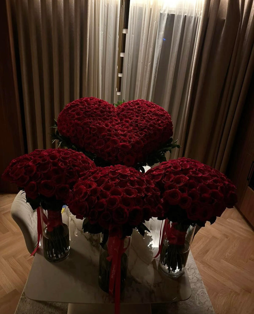 300 roses vase + Heart - Je T'aime Fleurs