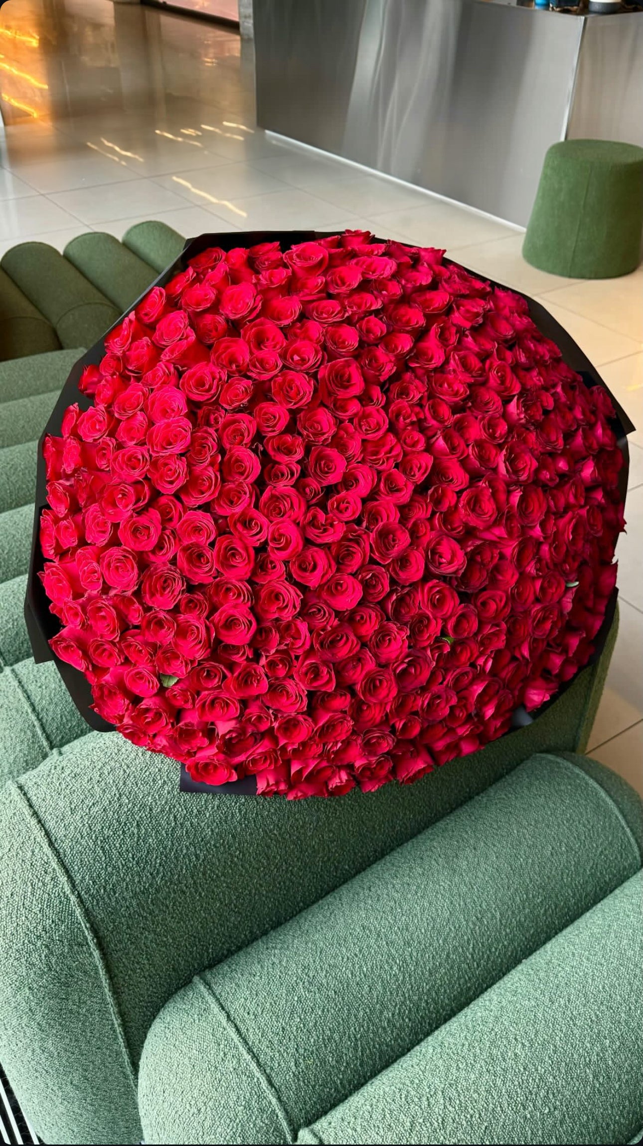 Bouquet of Roses 250-500